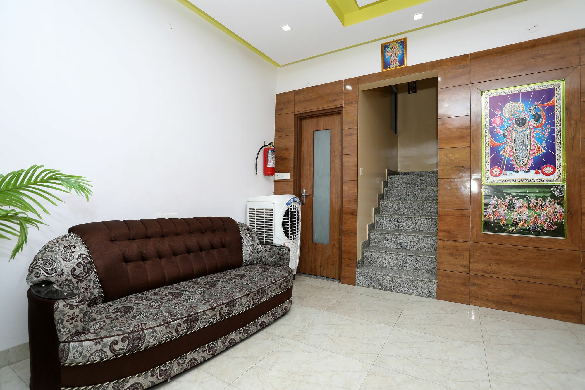 Oyo 10228 Hotel Chandramouli ジャイプール エクステリア 写真
